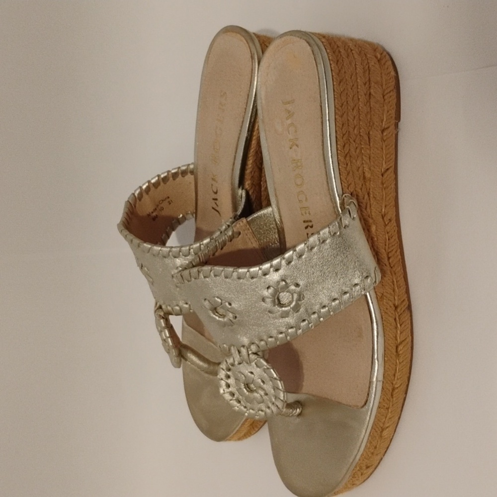 Jack Rogers Sandals Heels Wedge Thong Leather Jute Espadrille Medallion Gold 6 - Picture 2 of 12